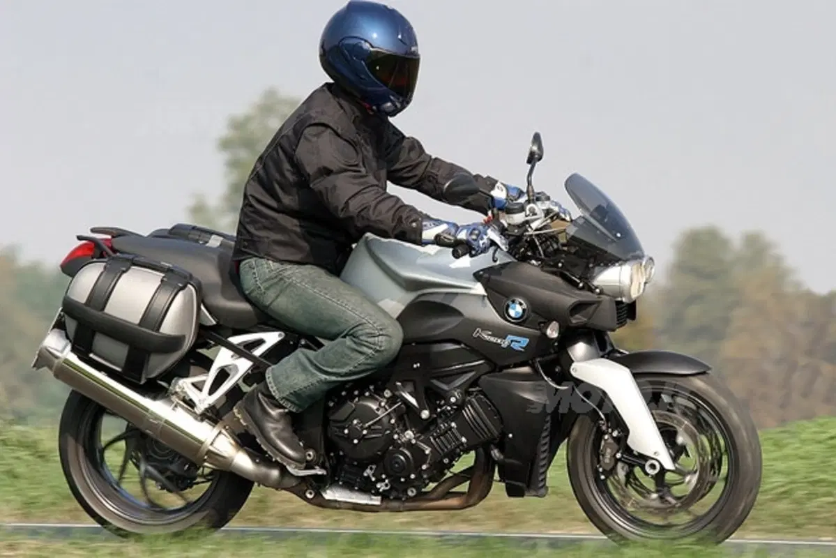 BMW K 1200 R (12)