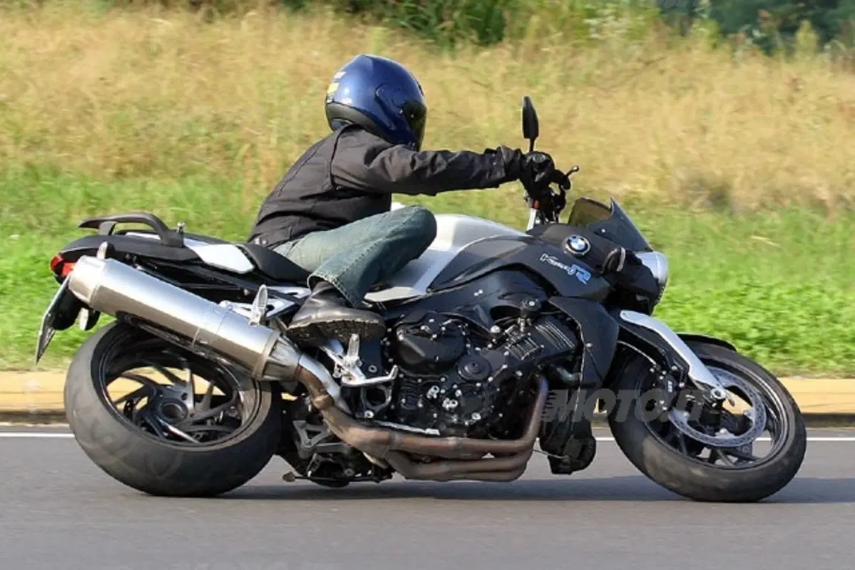 BMW K 1200 R (14)