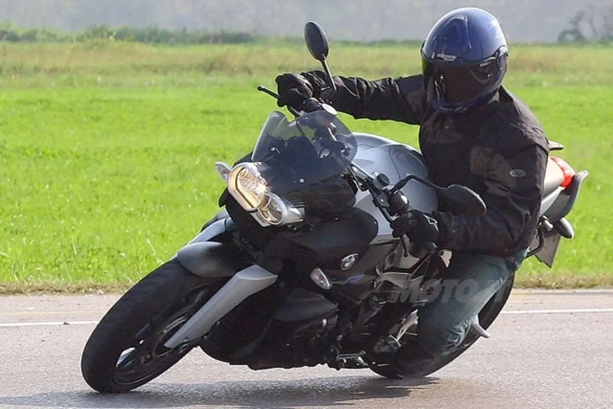 BMW K 1200 R (15)