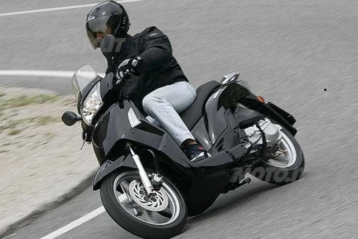 KYMCO People S 200 (50 - 125) (6)