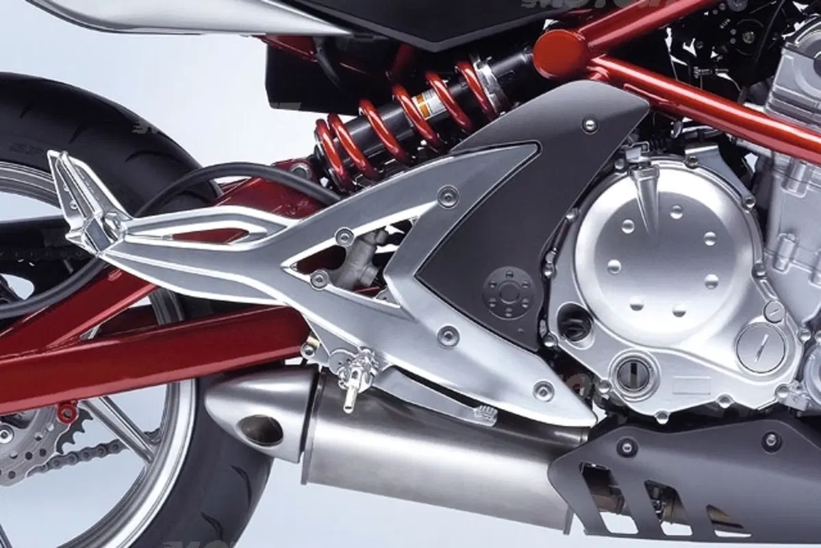 KAWASAKI ER-6n (13)