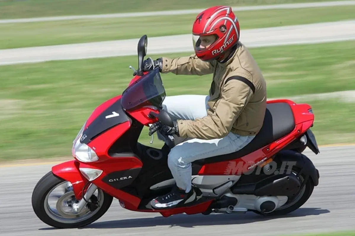 GILERA Runner (18)