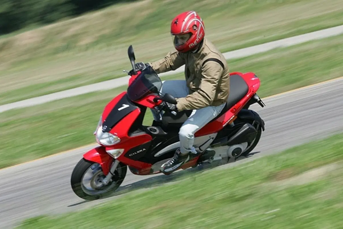 GILERA Runner (19)