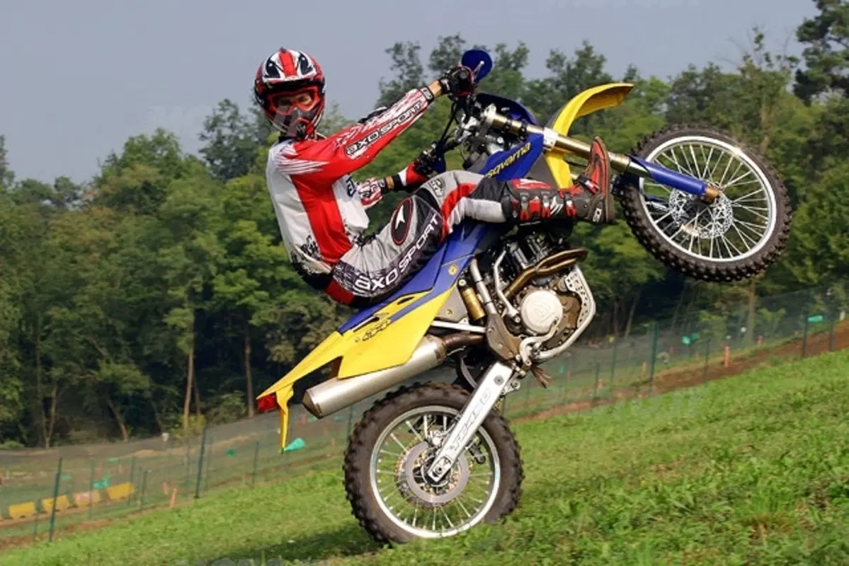 HUSQVARNA 2006 (28)