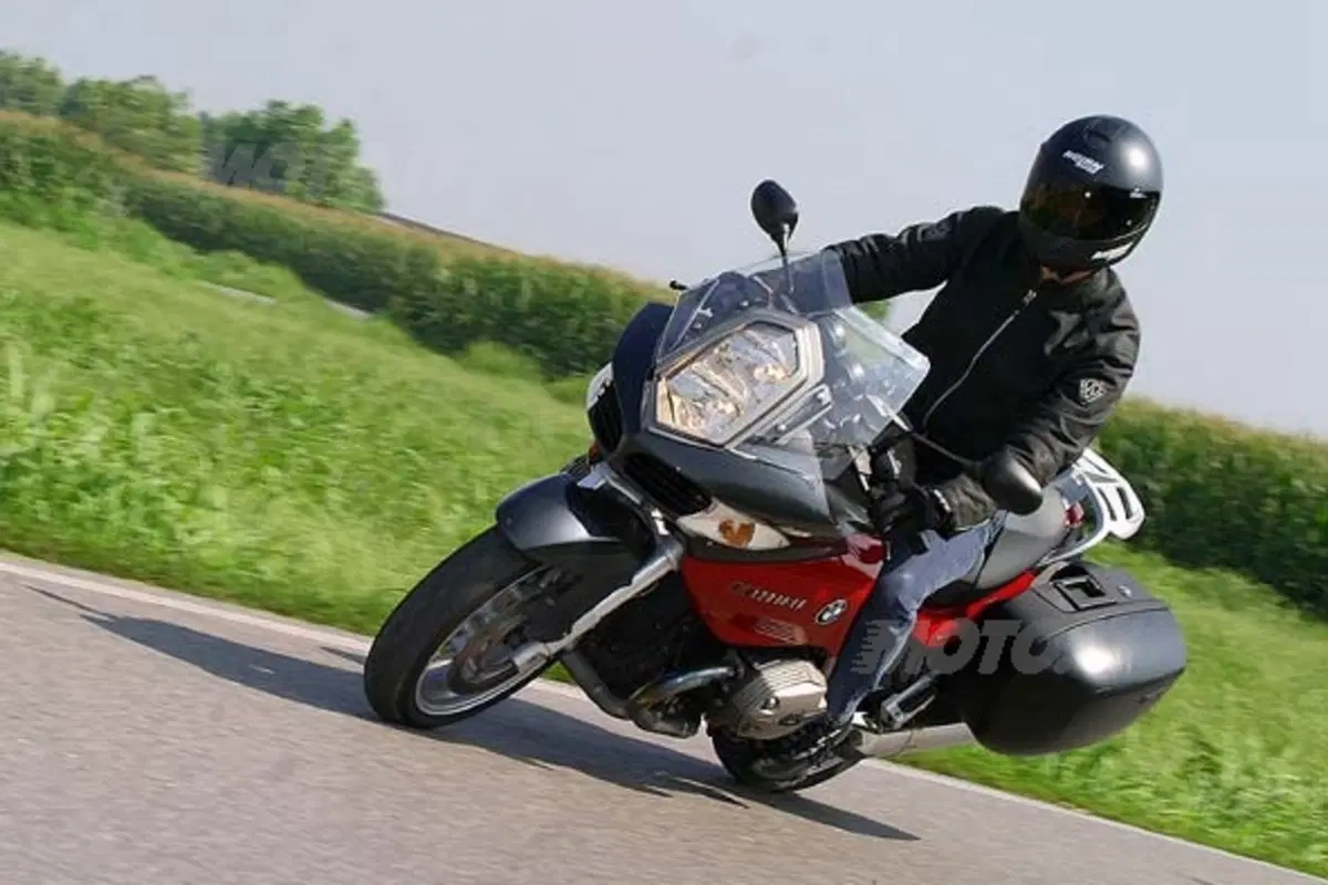 BMW R 1200 ST (2)