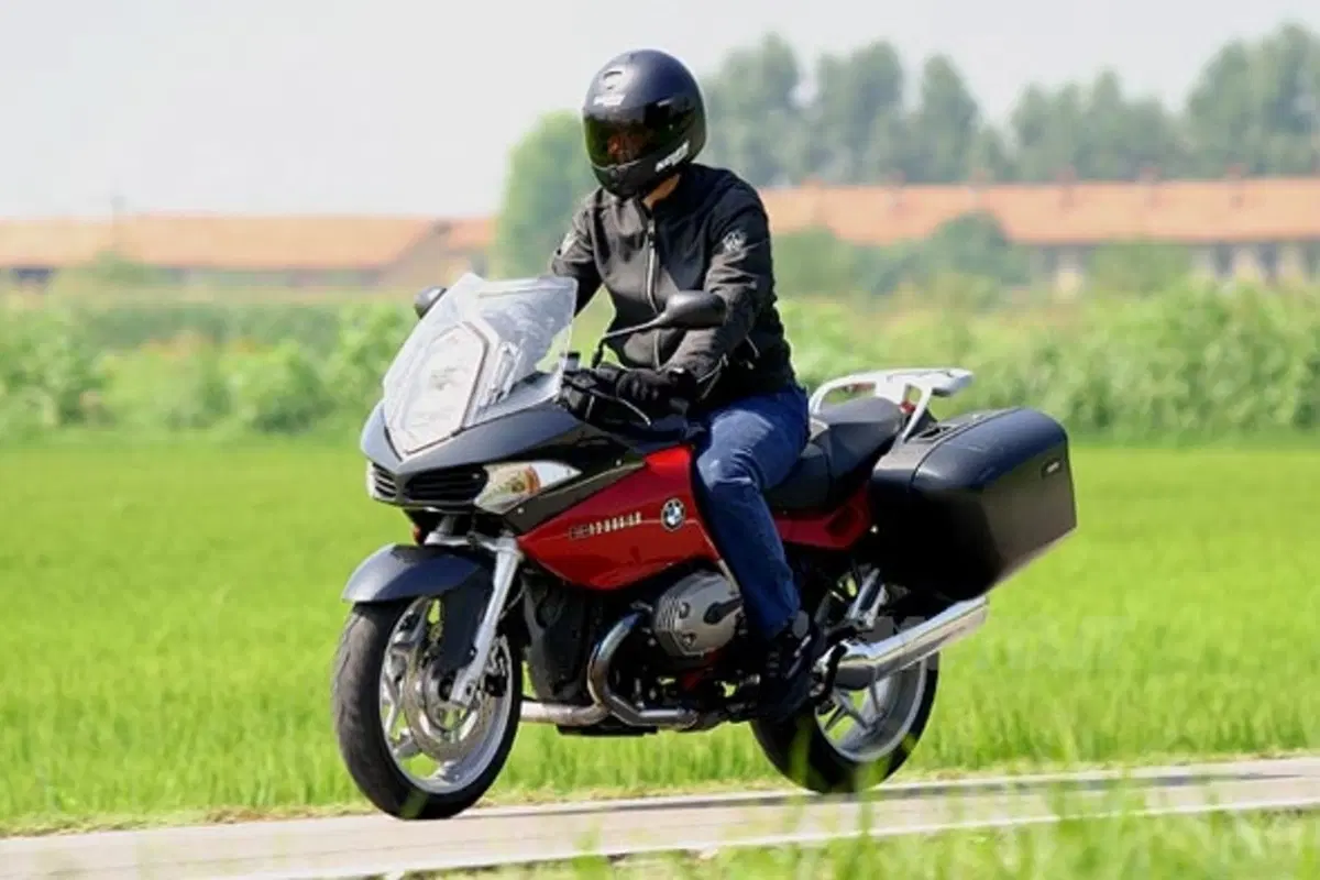 BMW R 1200 ST (8)