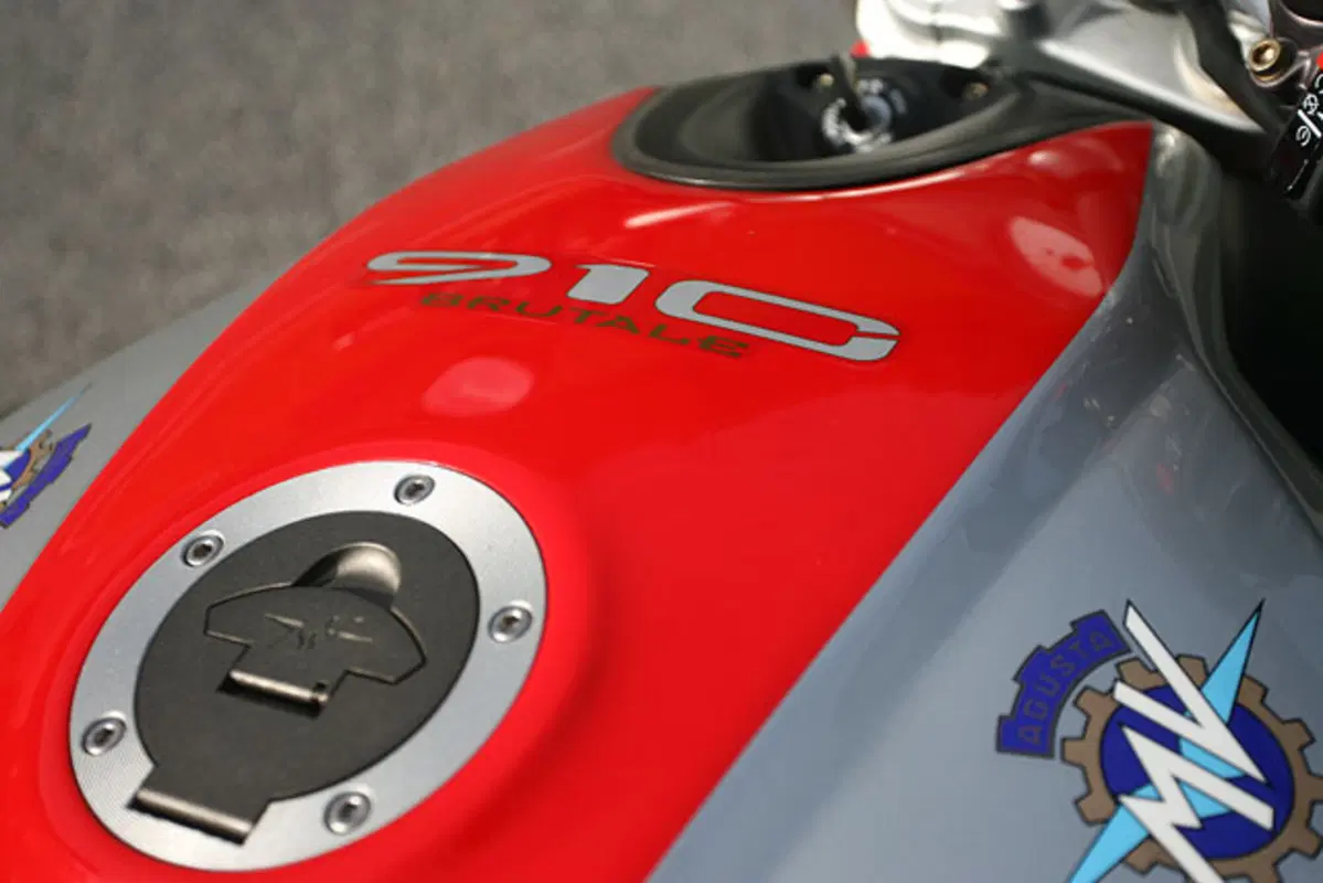 MV AGUSTA Brutale 910 S (8)