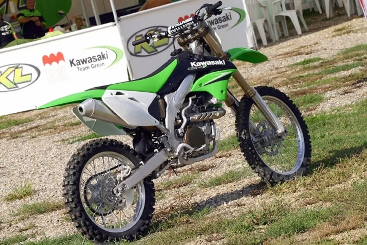 KAWASAKI KX450F - KX250F 2006 (7)