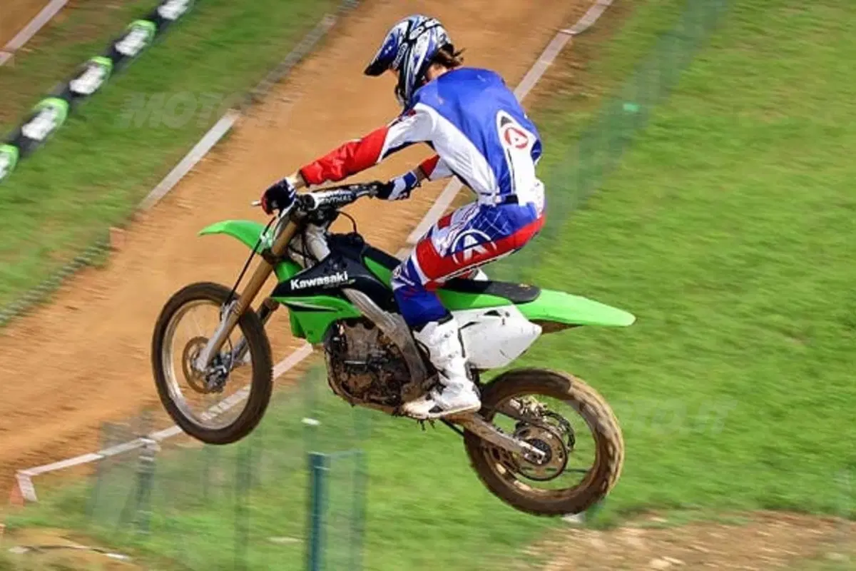 KAWASAKI KX450F - KX250F 2006 (8)
