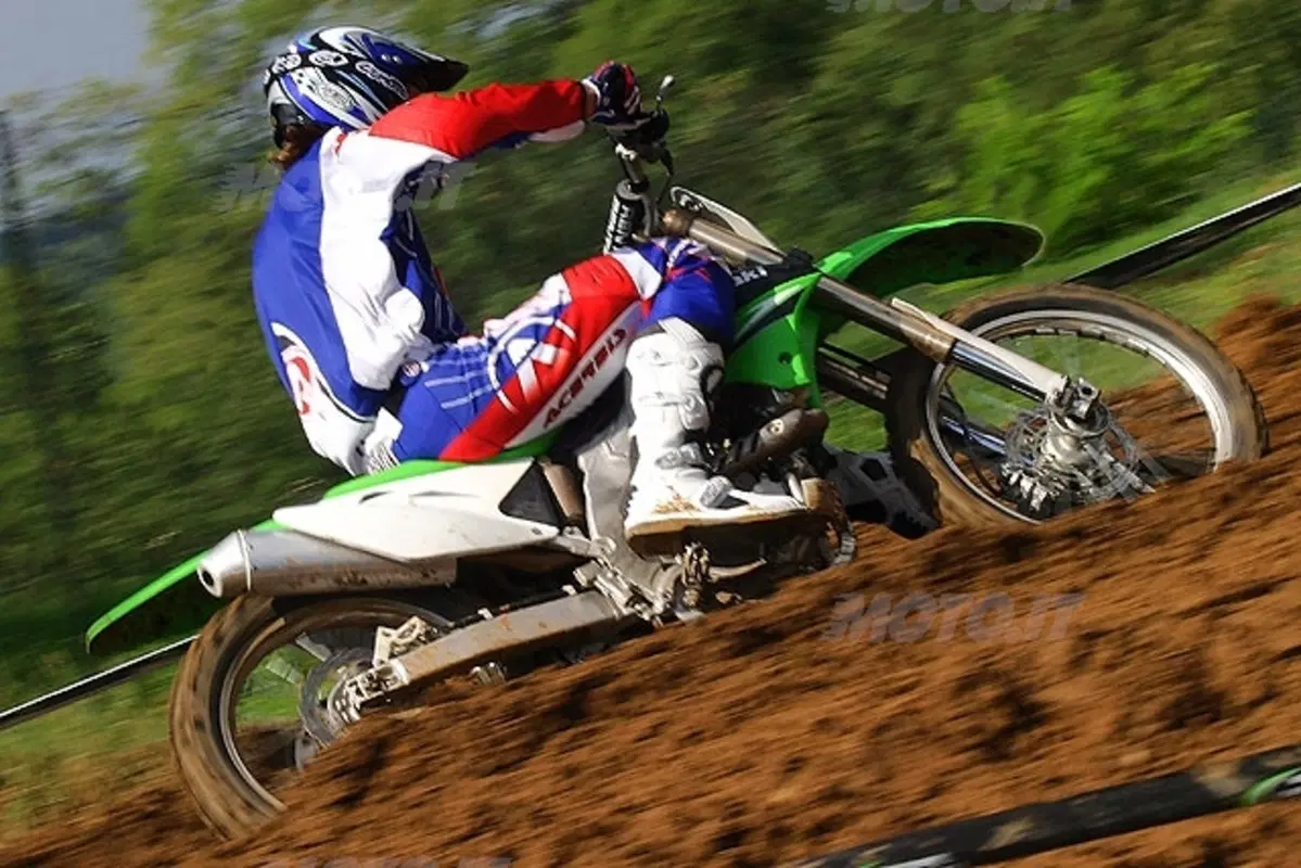 KAWASAKI KX450F - KX250F 2006 (19)