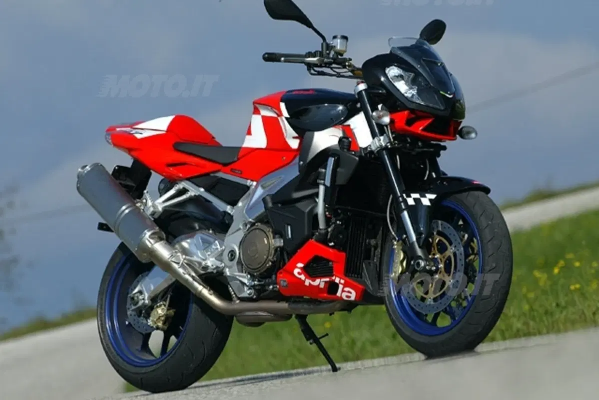 APRILIA Tuono 1000 R (3)