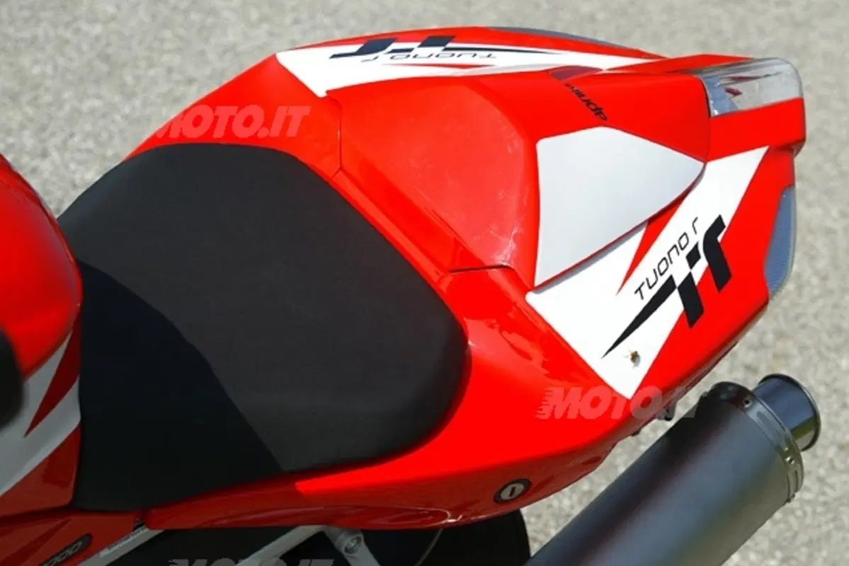 APRILIA Tuono 1000 R (10)