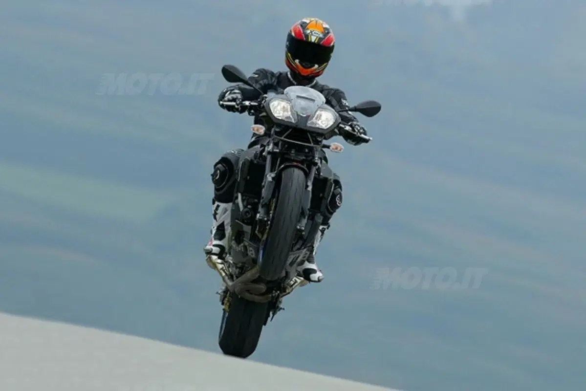 APRILIA Tuono 1000 R (22)