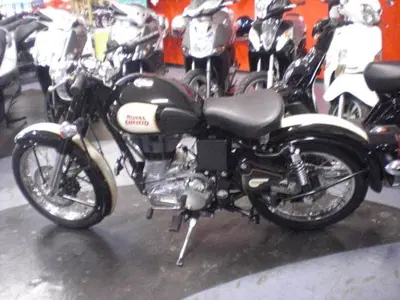 Royal Enfield Bullet 500 EFI STD - Entry Level (2009 - 16) nuova