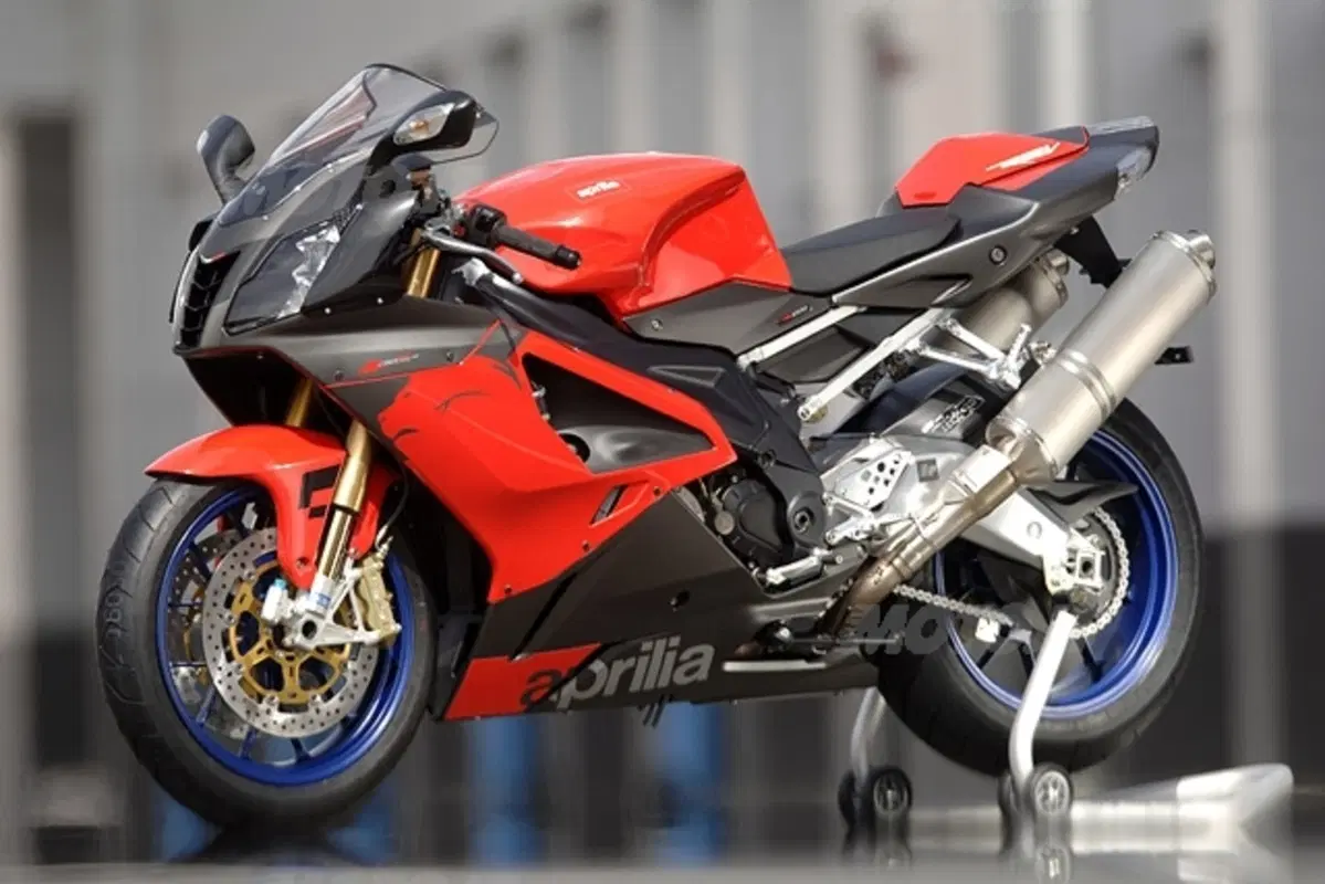 Aprilia RSV1000R e R Factory '06