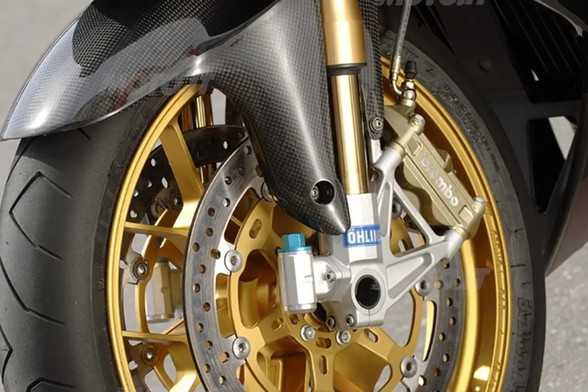 Aprilia RSV1000R e R Factory '06 (15)