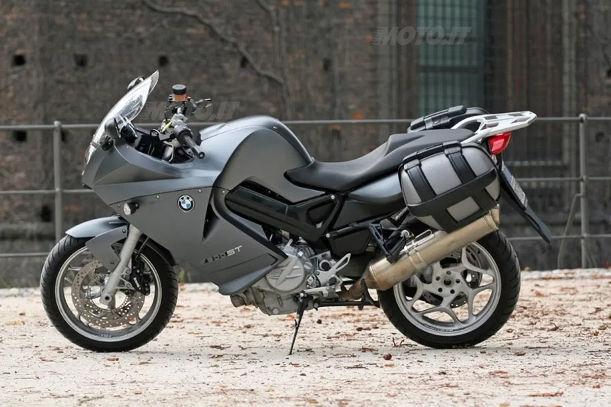 BMW F 800 ST (2)