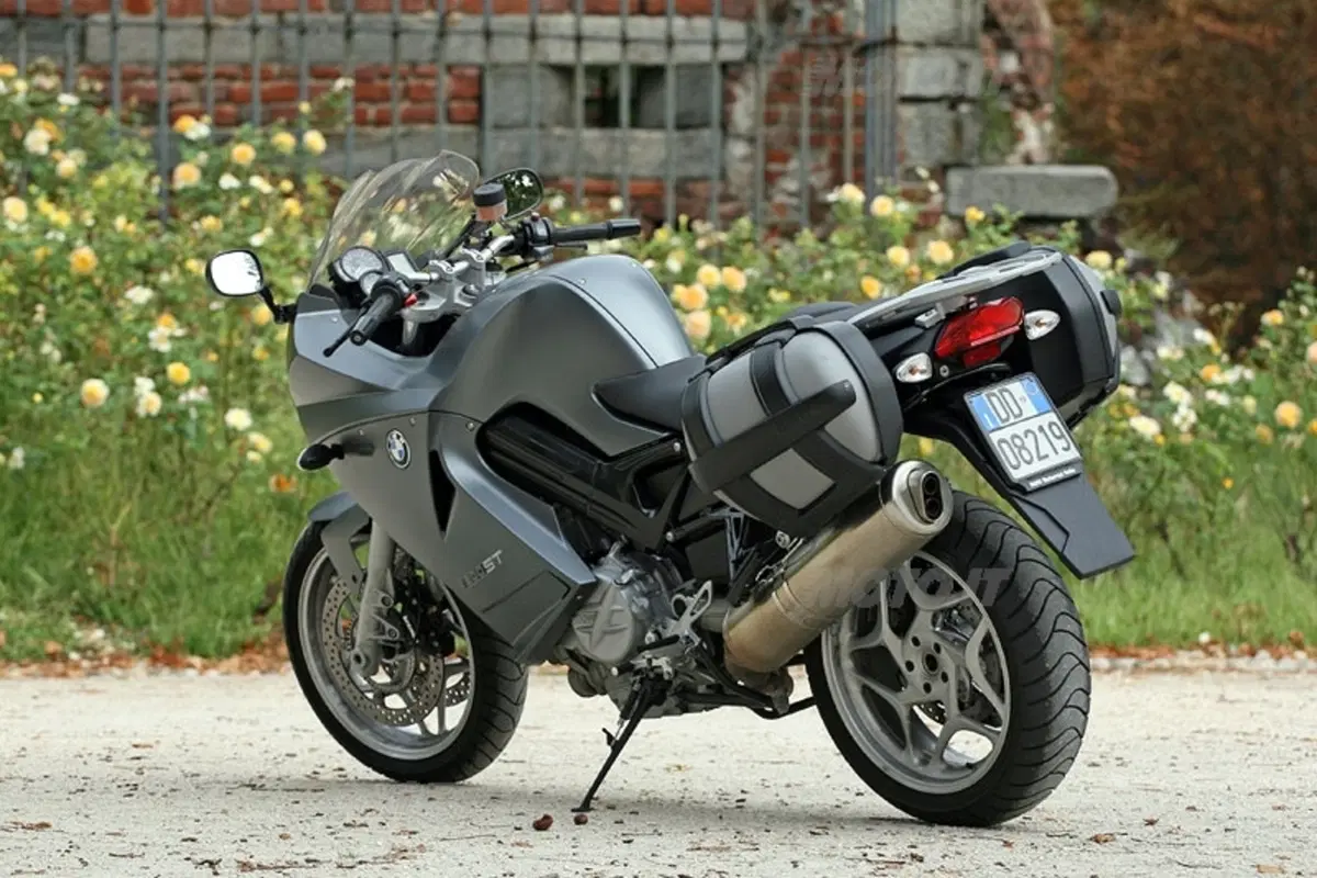 BMW F 800 ST (3)