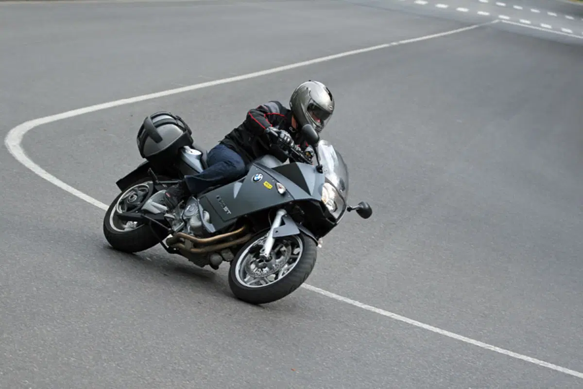 BMW F 800 ST (8)