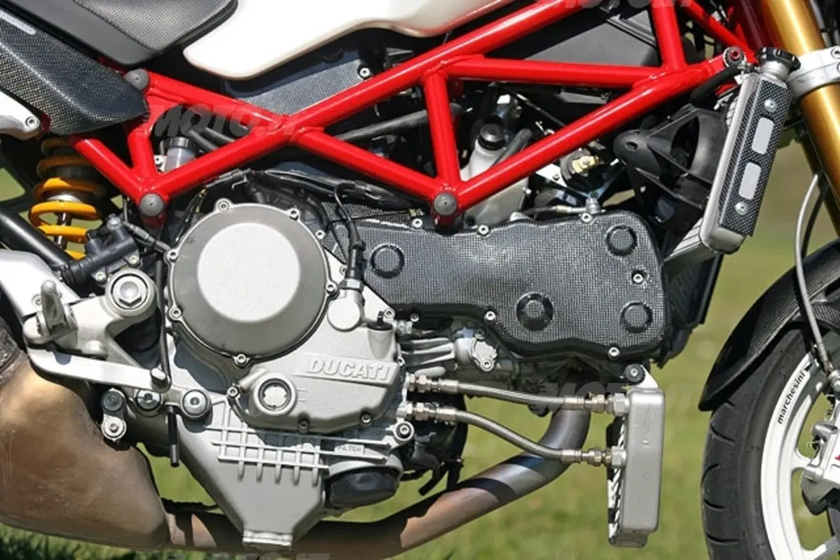 Ducati Monster S4RS Testastretta (4)