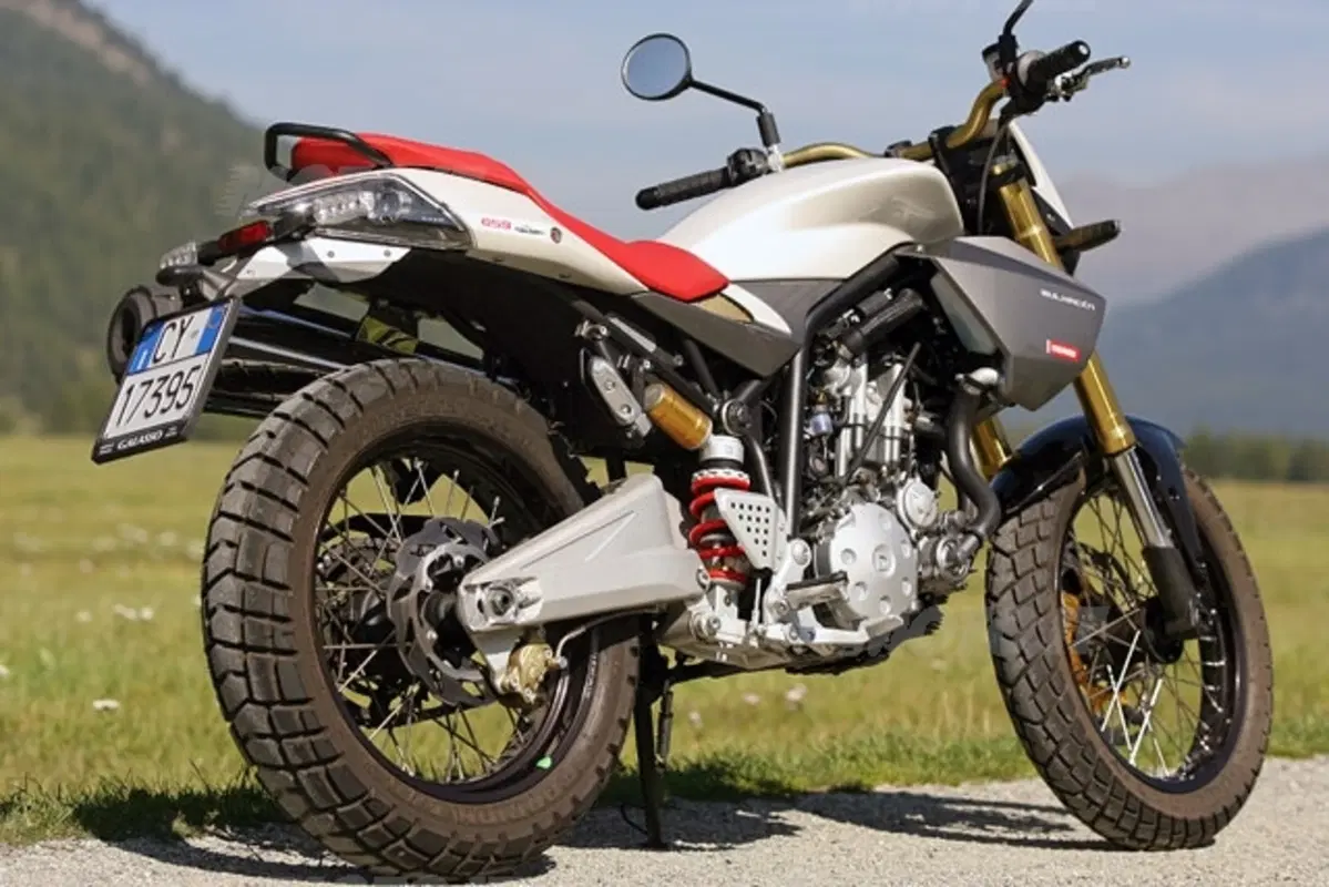 DERBI Mulhacén 659 (3)
