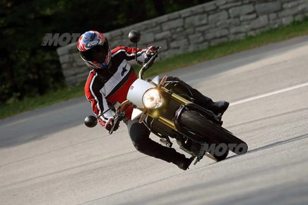 DERBI Mulhacén 659 (6)