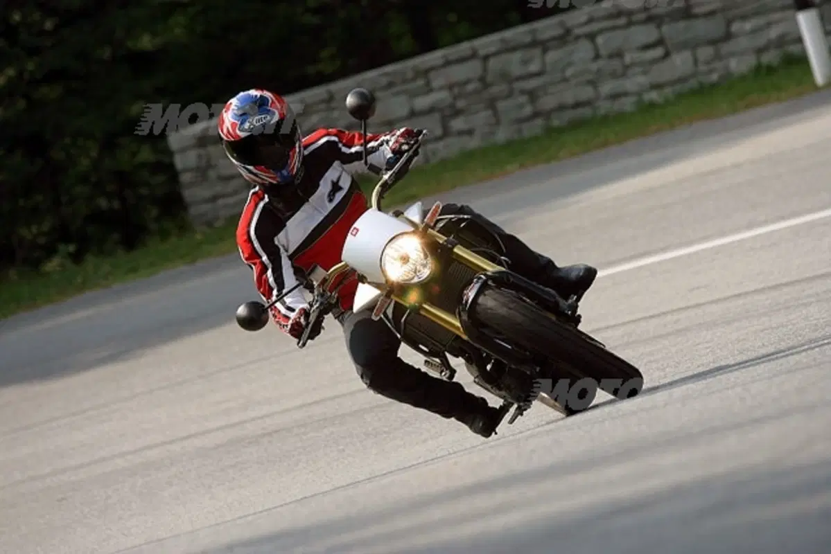DERBI Mulhacén 659 (15)