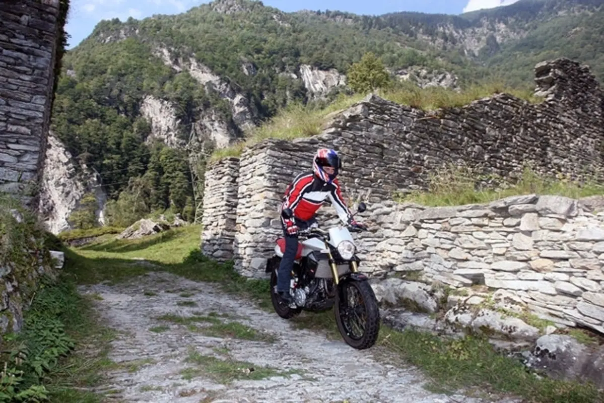 DERBI Mulhacén 659 (17)