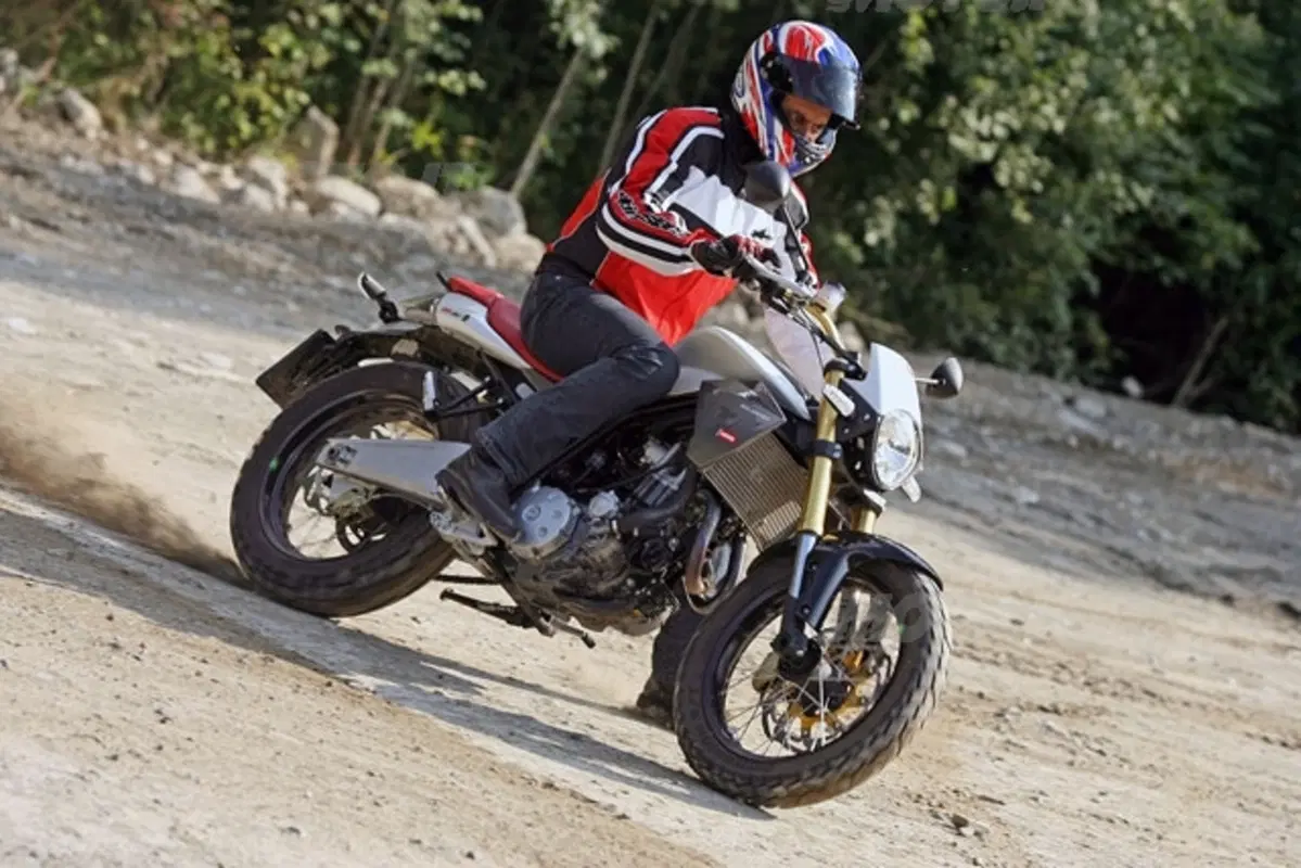 DERBI Mulhacén 659 (19)