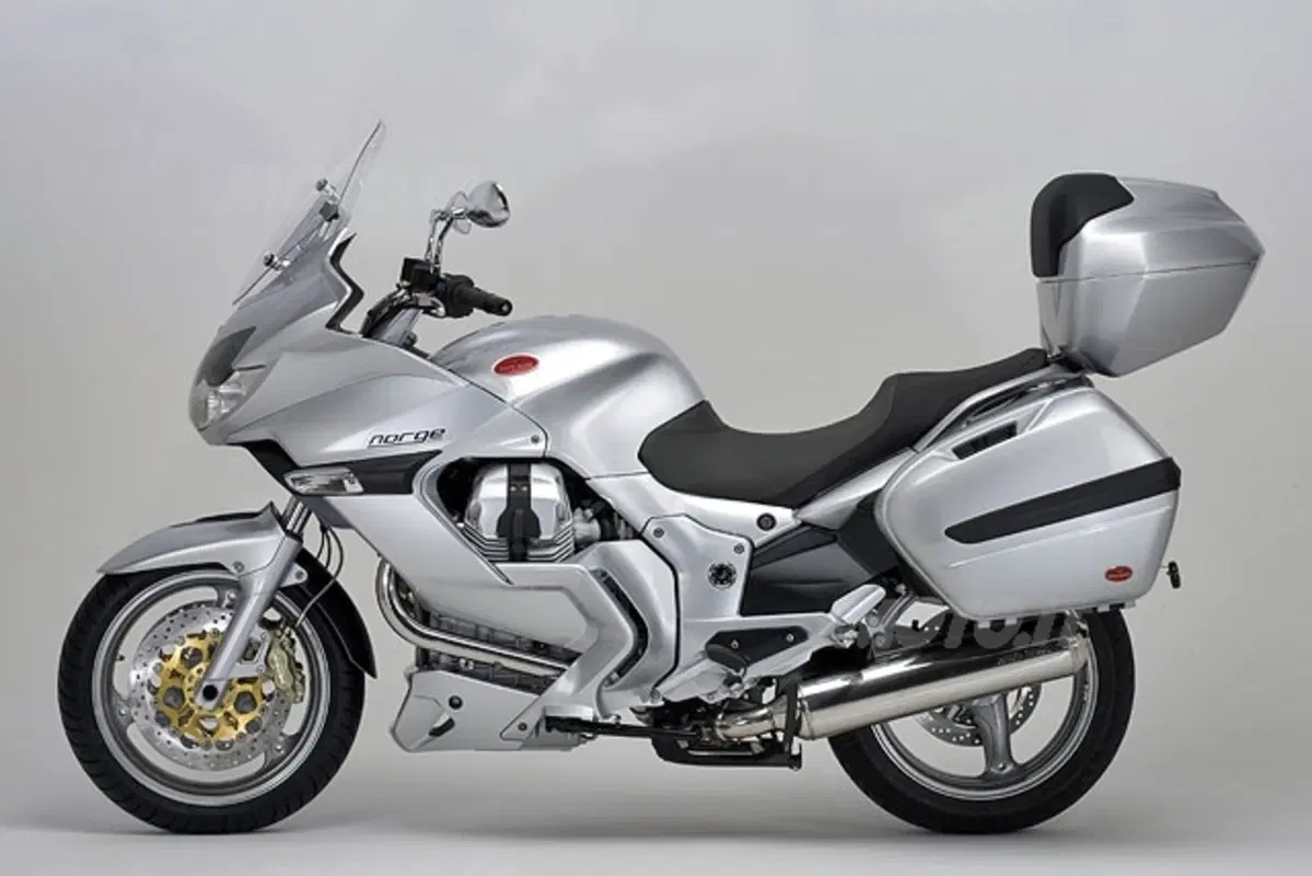 MOTO GUZZI NORGE 1200 (2)