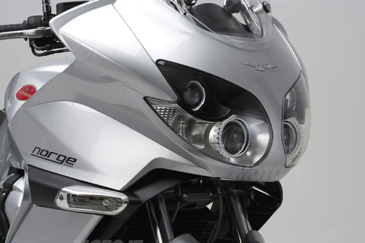 MOTO GUZZI NORGE 1200 (4)