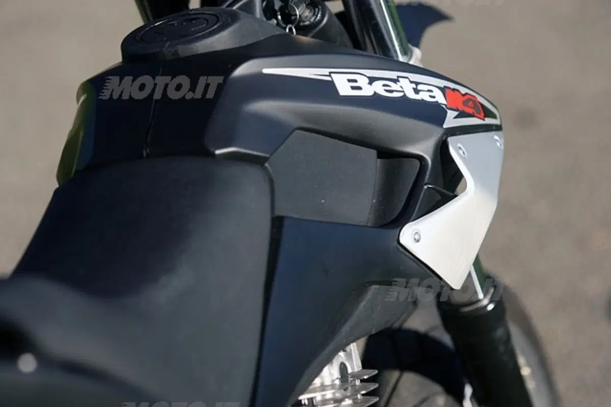 BETA MOTOR M4 (6)