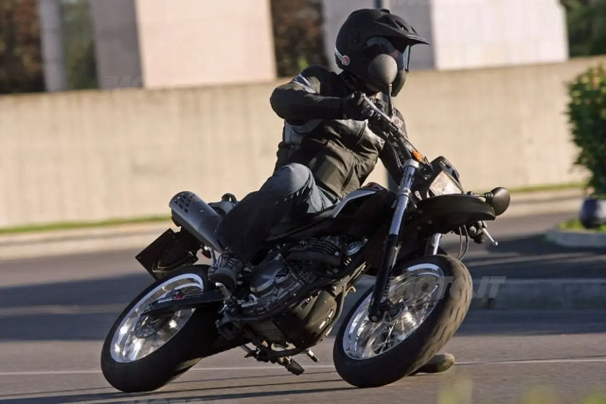 BETA MOTOR M4 (12)