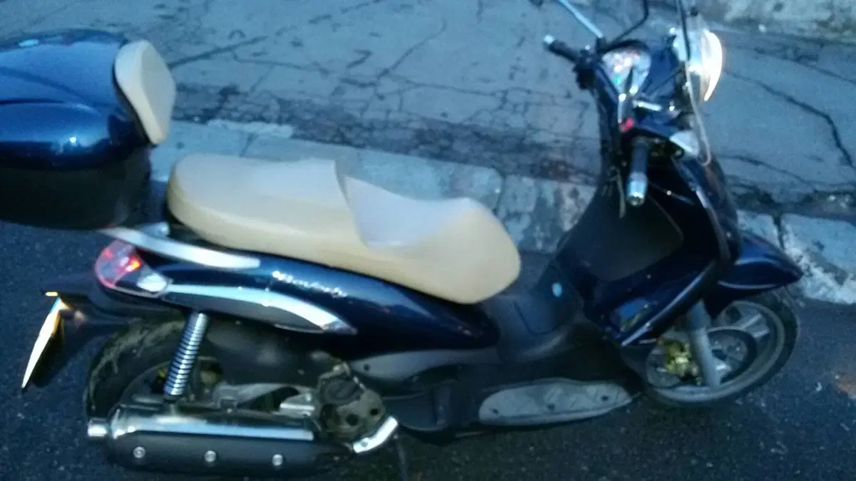 Piaggio Beverly Tourer 400 (2008 - 11) (4)