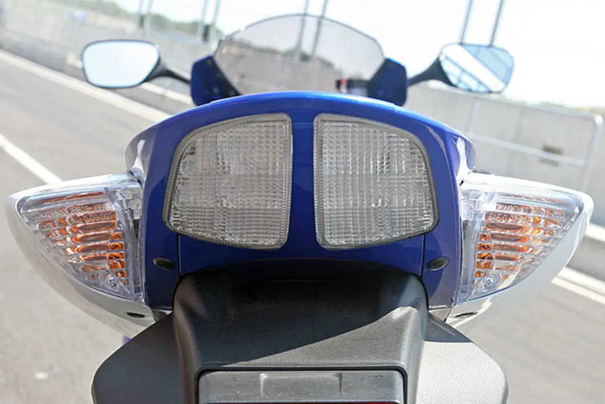 SUZUKI GSX-R 600 (8)