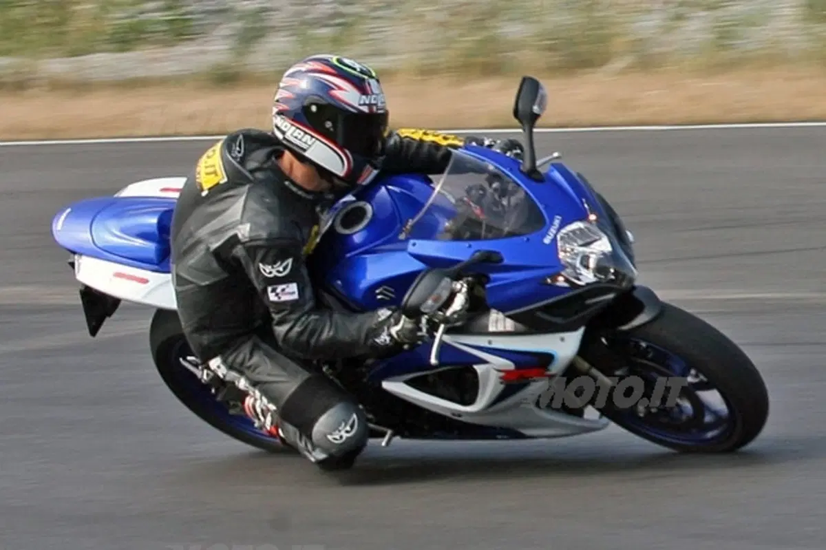 SUZUKI GSX-R 600 (10)