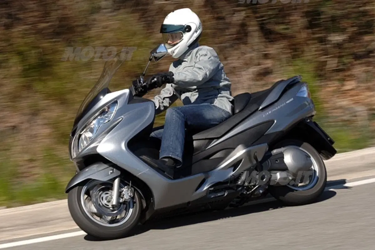 Suzuki Burgman 400 (12)