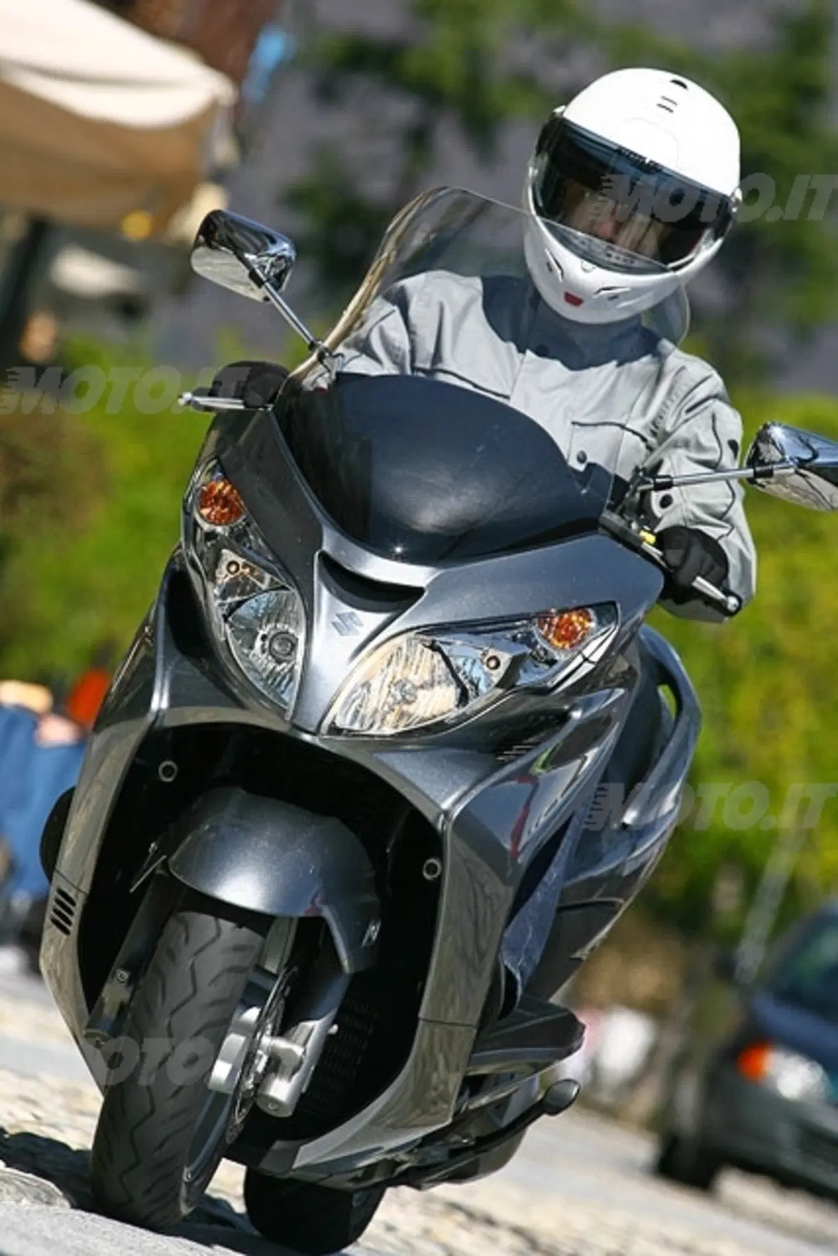 Suzuki Burgman 400 (17)