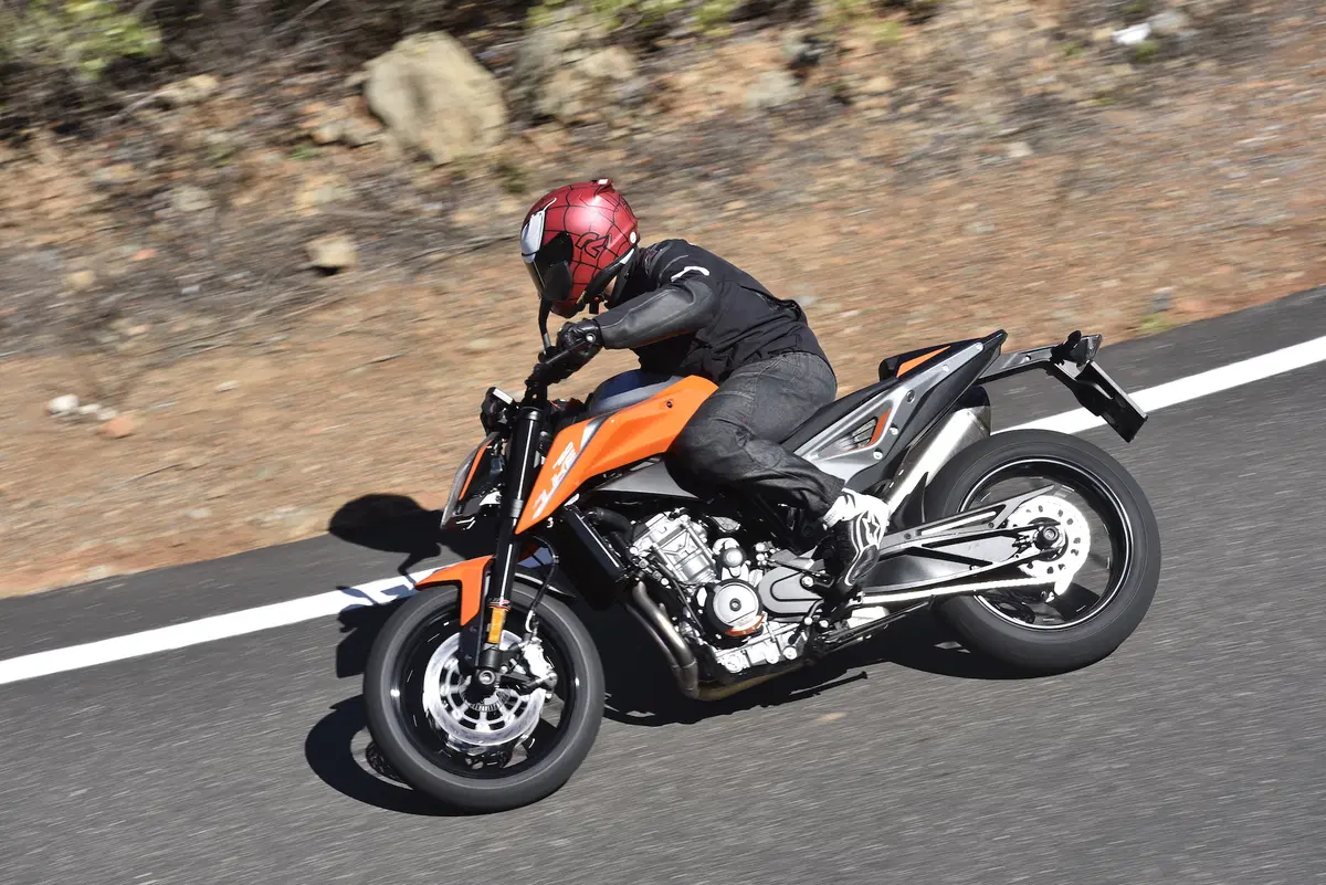 KTM 790 Duke. Media ready to race (3)