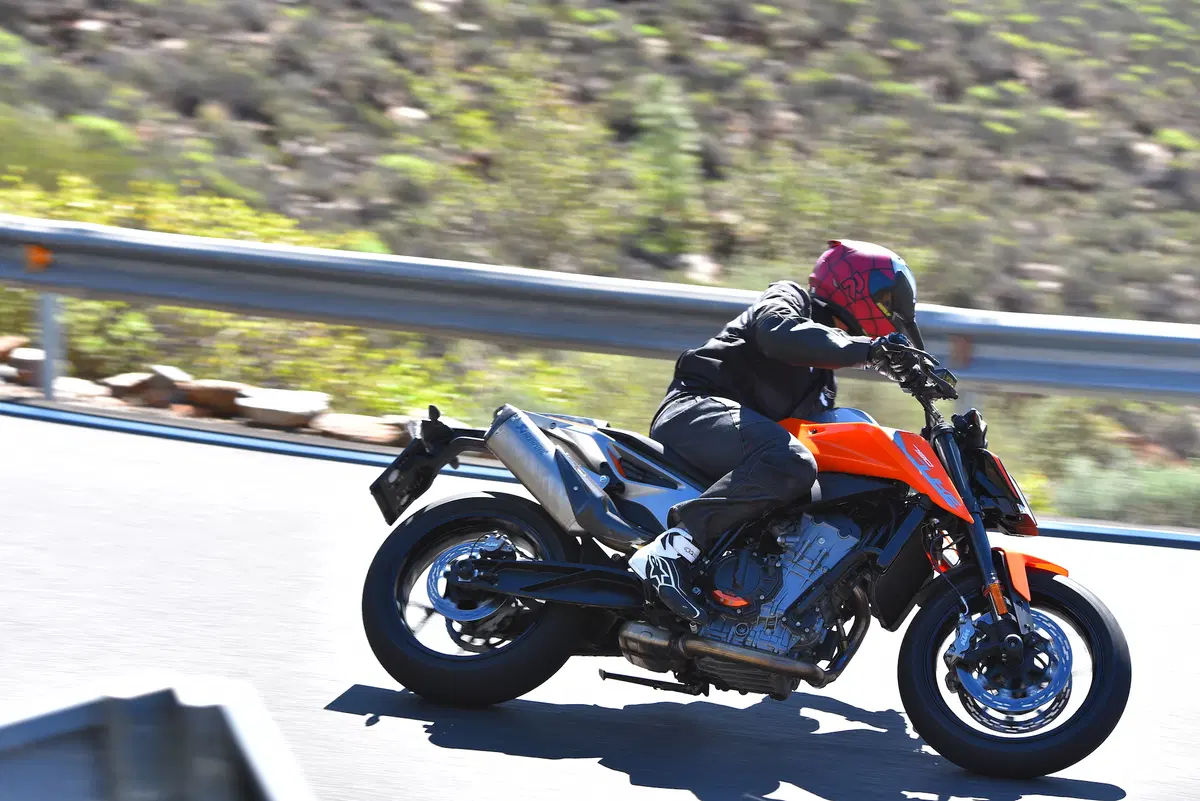 KTM 790 Duke. Media ready to race (11)