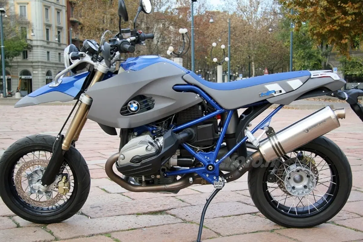 BMW HP2 SM (3)