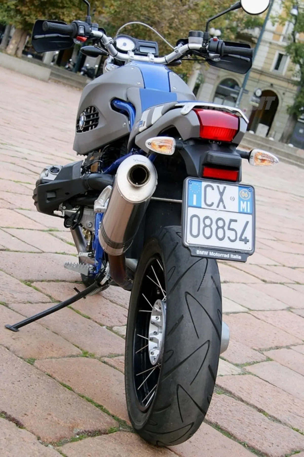 BMW HP2 SM (4)