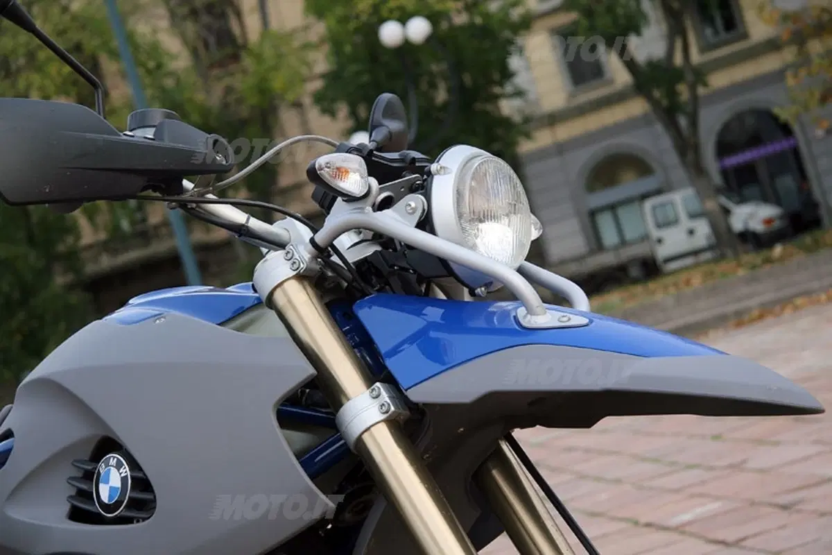 BMW HP2 SM (5)