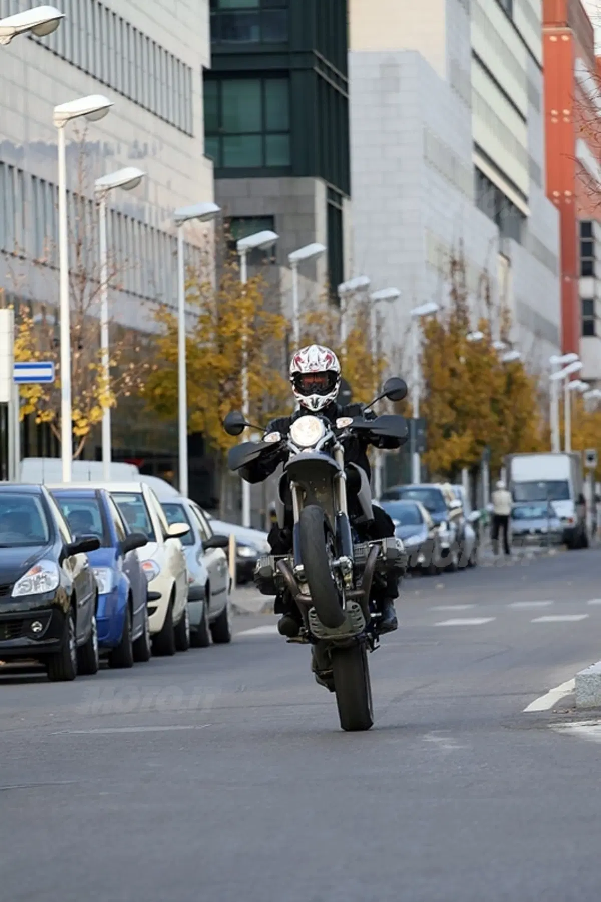 BMW HP2 SM (11)