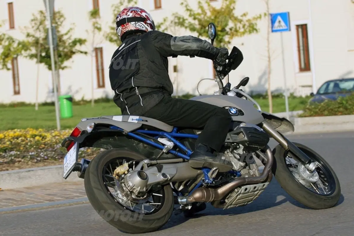 BMW HP2 SM (13)