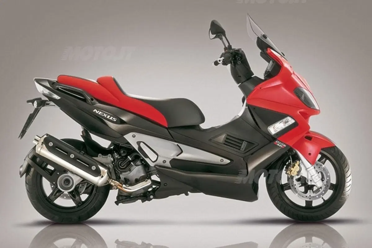 Gilera Nexus 250 e 500 (3)