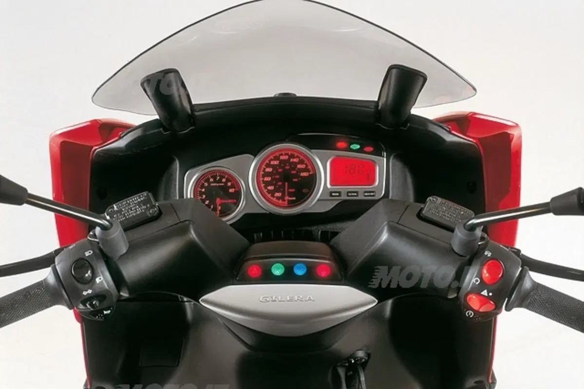 Gilera Nexus 250 e 500 (9)