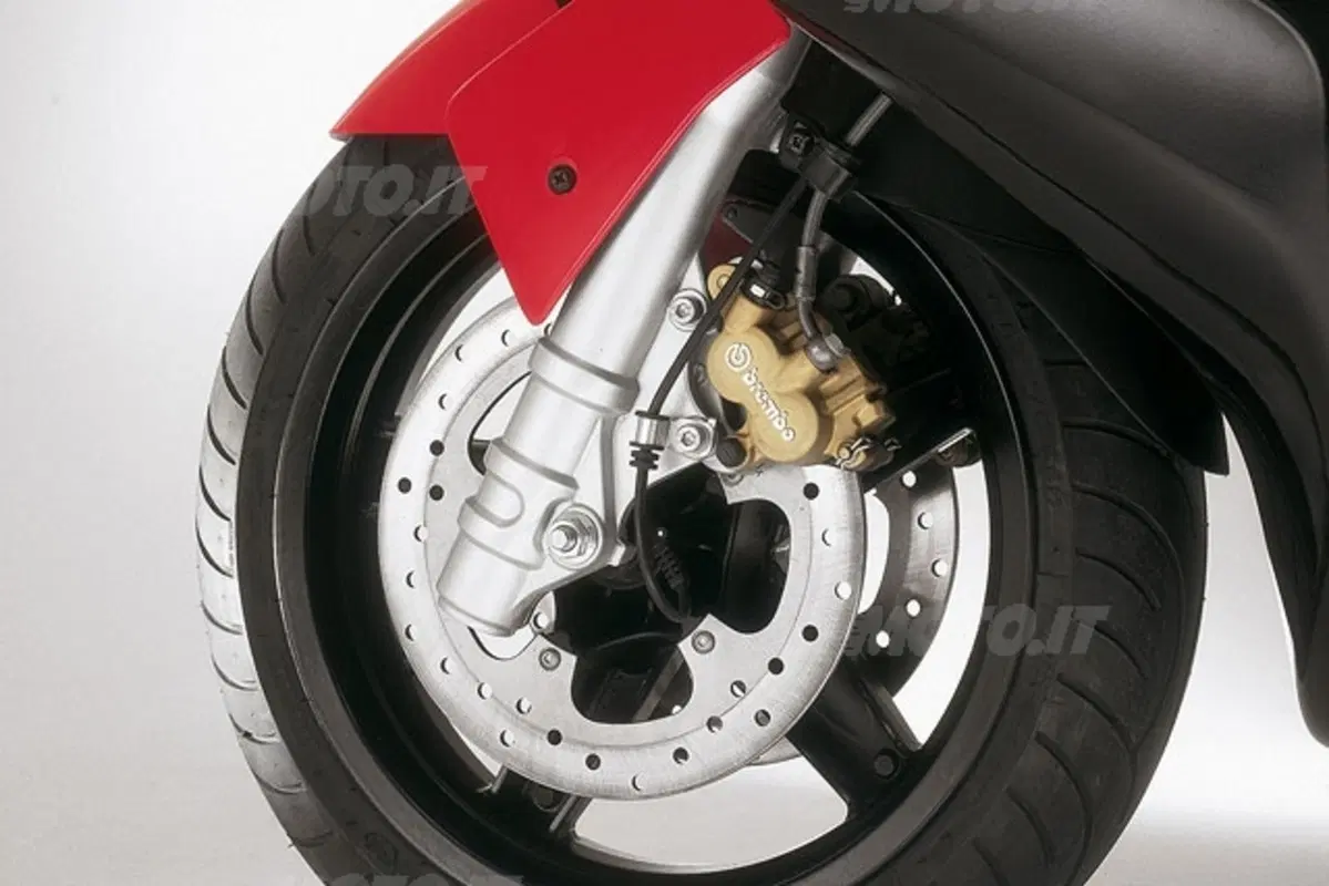 Gilera Nexus 250 e 500 (10)