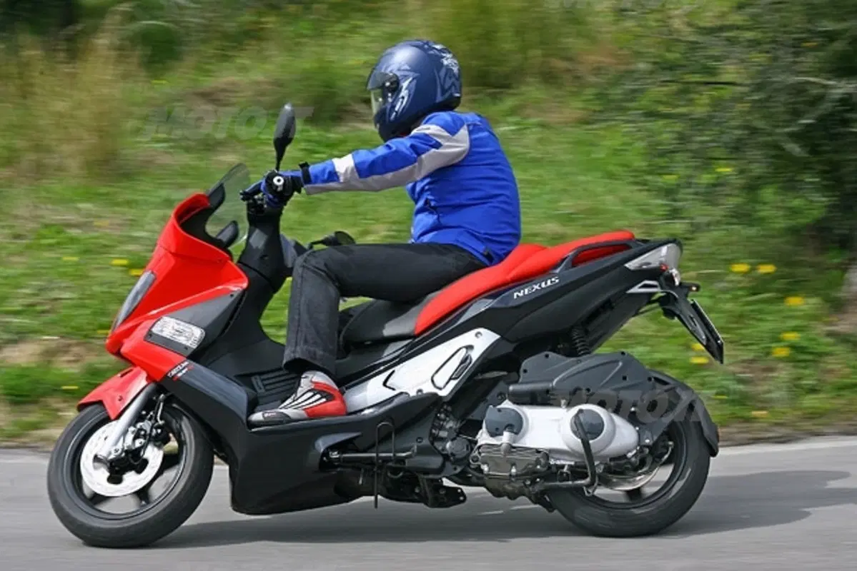 Gilera Nexus 250 e 500 (18)