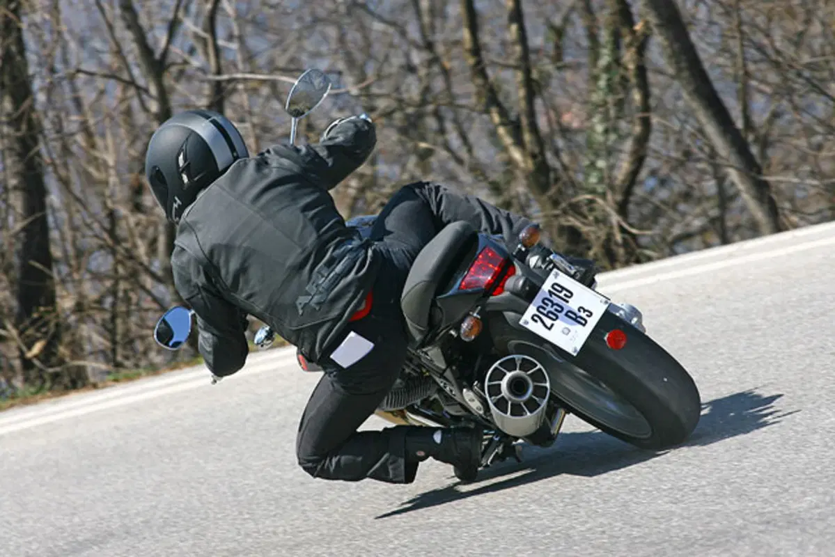 Moto Guzzi Griso 850 (8)